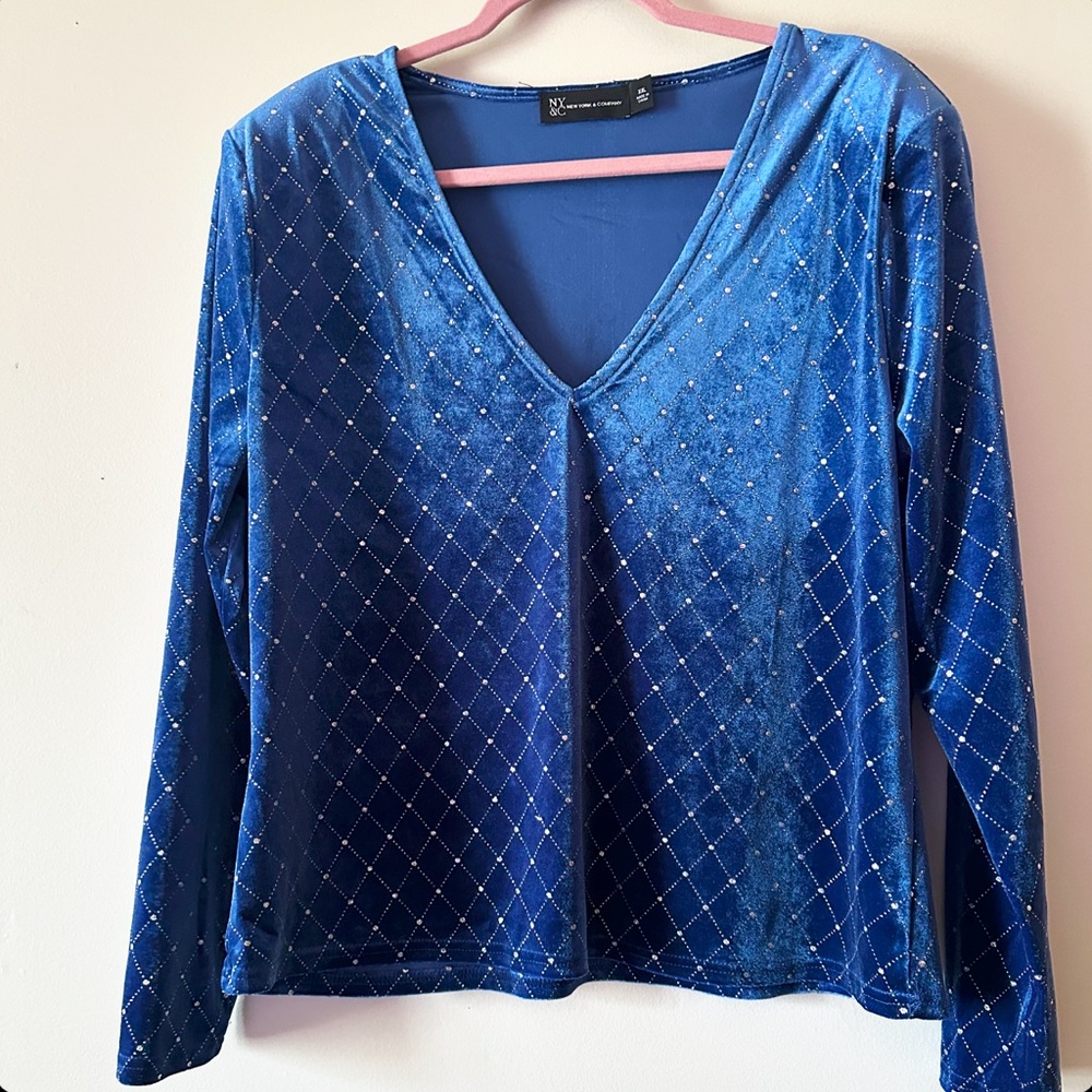 New york & company blue velvet sparkly top